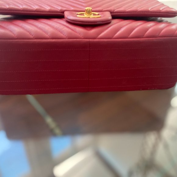 CHANEL Red Jumbo Chevron Classic Flap Handbag Shoulder Bag - Picture 3 of 15